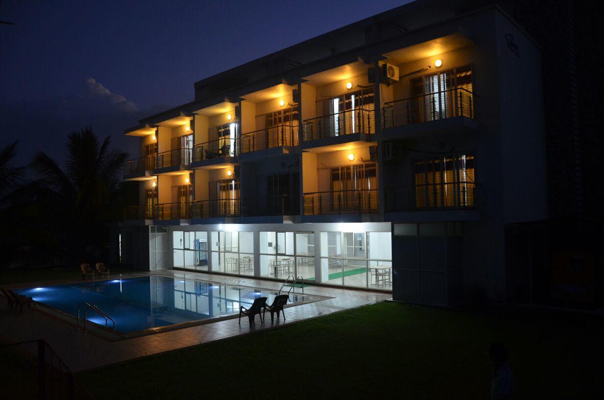 Nilaya Beach Resort Alībāg Exterior foto